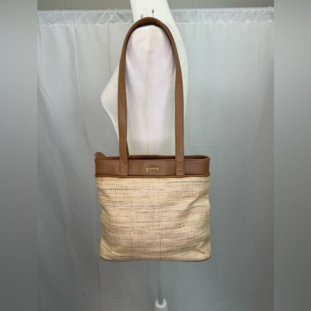 Vintage Etienne Aigner shoulder Bag